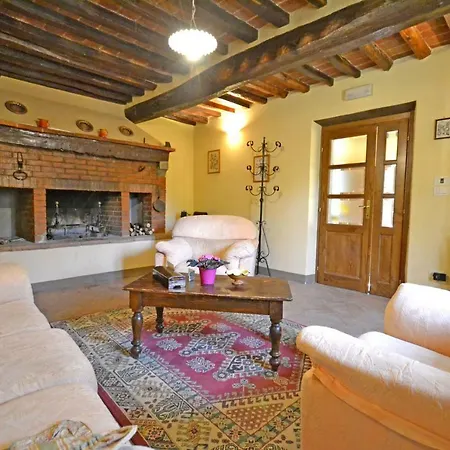 Agriturismo Casa Delia 农家乐 *